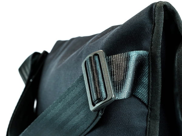 restrap messenger bag